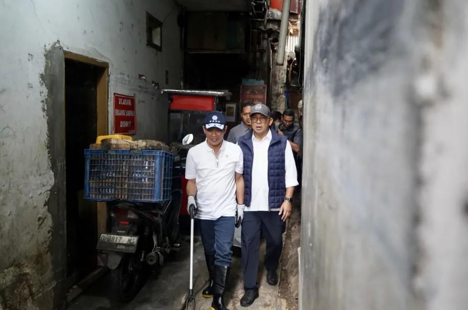 Menteri Lingkungan Hidup Hanif Faisol Dukung PSEL Bandung untuk Atasi 1.500 Ton Sampah per Hari