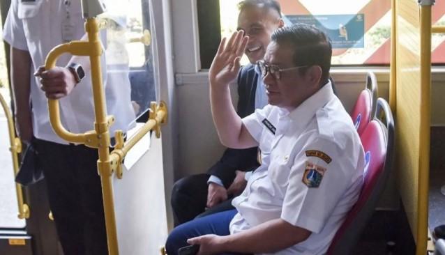 Pramono Anung Tegaskan ASN DKI Wajib Naik Transportasi Umum Setiap Rabu
