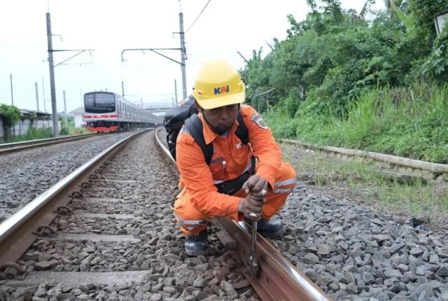 KAI Daop 1 Jakarta Tambah 30 Petugas Pemeriksa Rel untuk Pengawasan Lintas Jelang Angkutan Lebaran 2026