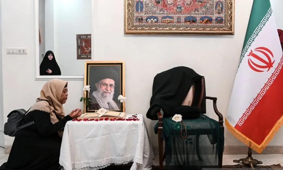 Iran Bentuk Badan Pemerintahan Sementara Usai Wafatnya Ayatollah Ali Khamenei di Tengah Ketegangan dengan Amerika Serikat