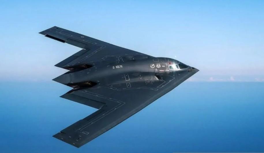 Bomber Siluman B-2 AS Hantam Ratusan Target Iran, Puluhan Bom Penetrator Dijatuhkan ke Peluncur Rudal Bawah Tanah