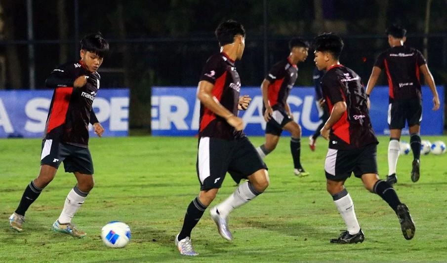 Kurniawan Dwi Yulianto Undang Tiga Pemain Diaspora dari Inggris, Australia, dan Selandia Baru untuk Seleksi Timnas U17