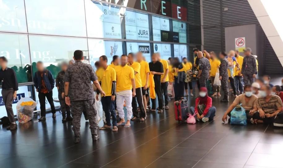 KBRI Kuala Lumpur Pulangkan 109 WNI dari Depot Tahanan Imigrasi Malaysia, Termasuk Bayi dan Ibu Hamil