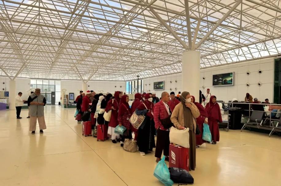 Pendampingan Intensif Pemerintah Pastikan Ribuan Jamaah Umrah Indonesia Pulang Aman dari Bandara Jeddah