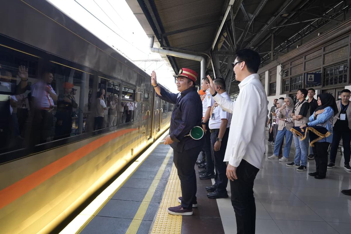 Mudik Gratis Mas Kawe Berangkatkan Dua Rangkaian Kereta Pemudik dari Stasiun Pasar Senen dan Stasiun Gambir
