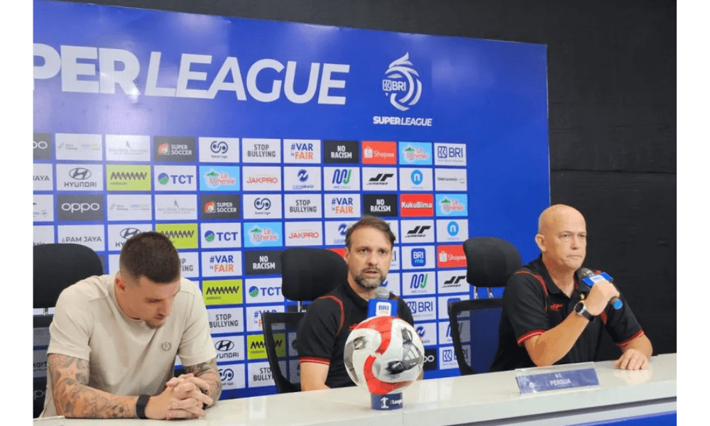 Mauricio Souza Kritik Kondisi Lapangan JIS Setelah Persija Ditahan Imbang Dewa United