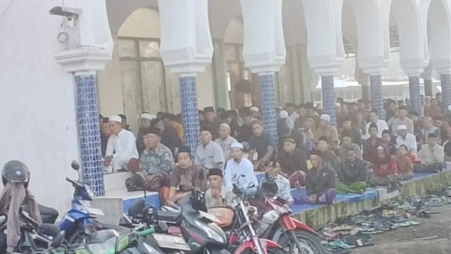Sebagian Warga Jember dan Bondowoso Gelar Shalat Id Lebih Awal Berdasarkan Metode Kitab Salaf