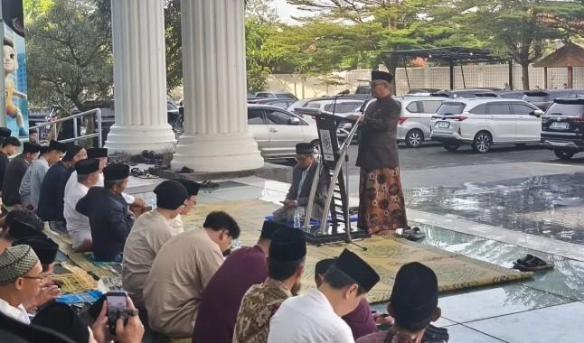 Mendikdasmen Abdul Mu’ti Ajak Umat Muslim Raih Harta Halal dan Jaga Kesucian Diri di Idul Fitri