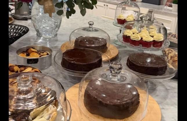 BCL Siapkan Sajian Lebaran dari Kue Cokelat hingga Rendang 25 Kilogram