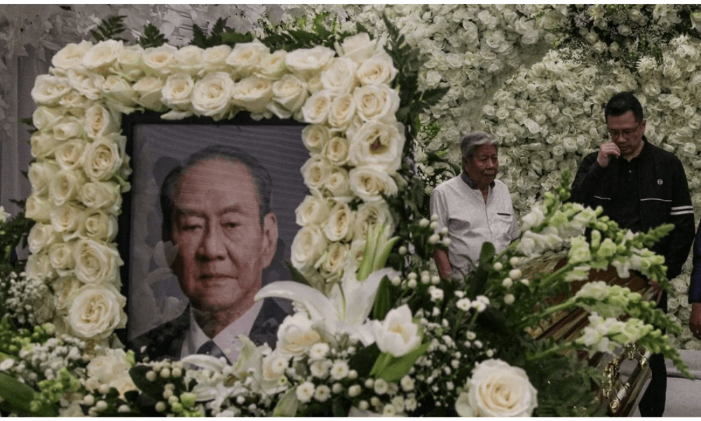 Fabregas Persembahkan Kemenangan Como untuk Michael Bambang Hartono, Suasana Haru Warnai Laga