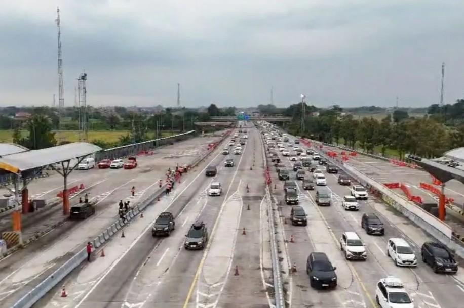 Rekayasa One Way Menuju Jakarta Diberlakukan di Tol Cipali, Volume Kendaraan Naik Signifikan