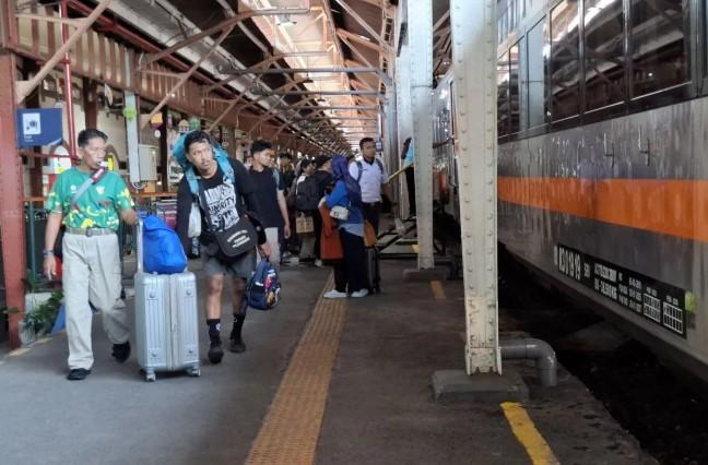 KAI Daop 4 Semarang Sebut Puluhan Ribu Tiket Arus Balik ke Jakarta Masih Tersedia hingga Awal April