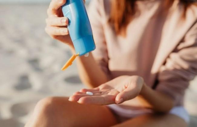 Dokter Peringatkan Paparan Sinar UV Picu Penuaan Dini dan Risiko Kanker Kulit