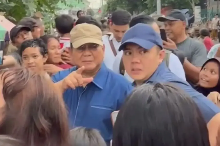 Presiden Prabowo Subianto Tinjau Bantaran Rel Senen dan Janjikan Hunian Layak untuk Warga