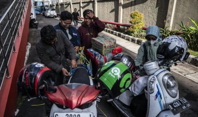 Arus Balik Lebaran 2026 dan Lonjakan Pemilir Bawa Berkah bagi Penjual Lemang di Sejumlah Daerah