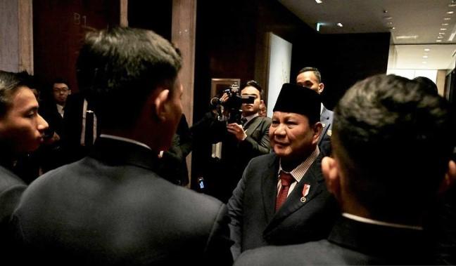 Presiden Prabowo Disambut Antusias Anak Diaspora Indonesia Saat Tiba di Jepang