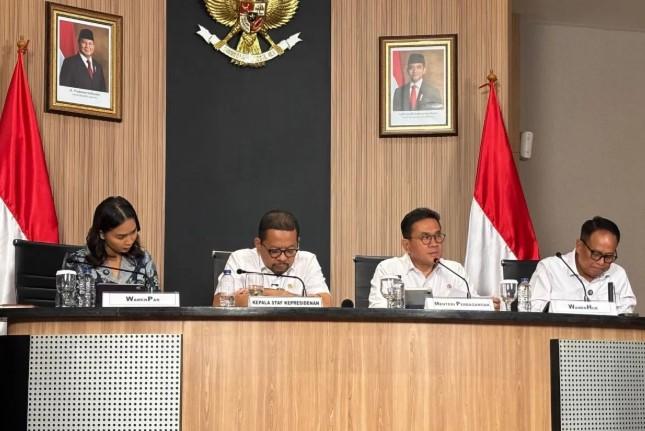 Mendag Pastikan Cari Alternatif Bahan Baku Plastik di Tengah Gangguan Impor