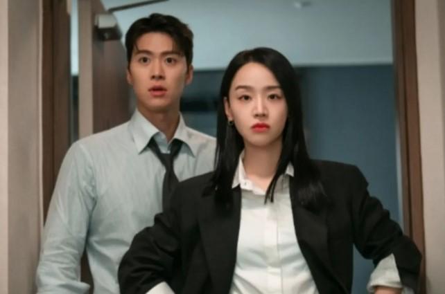 Gong Myung Akui Berdebar Saat Tatap Shin Hae-sun di Drama "Filing for Love"