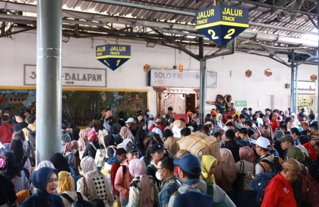 KAI Catat Lonjakan Penumpang Lebaran 2026 Tembus 5,08 Juta, Naik 8,07 Persen