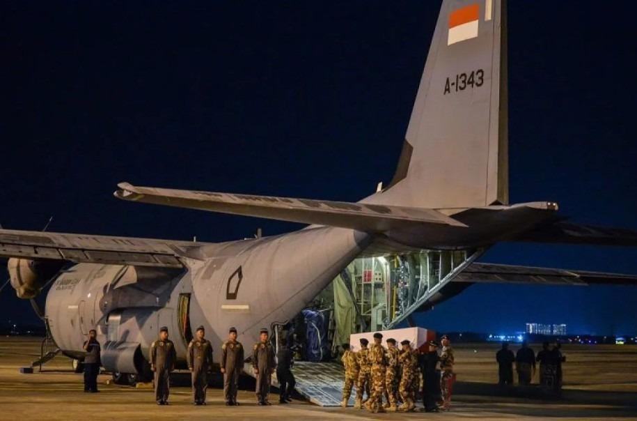 Pemulangan Tiga Prajurit TNI Gugur di Lebanon Disambut Upacara Militer di Bandara Soekarno-Hatta