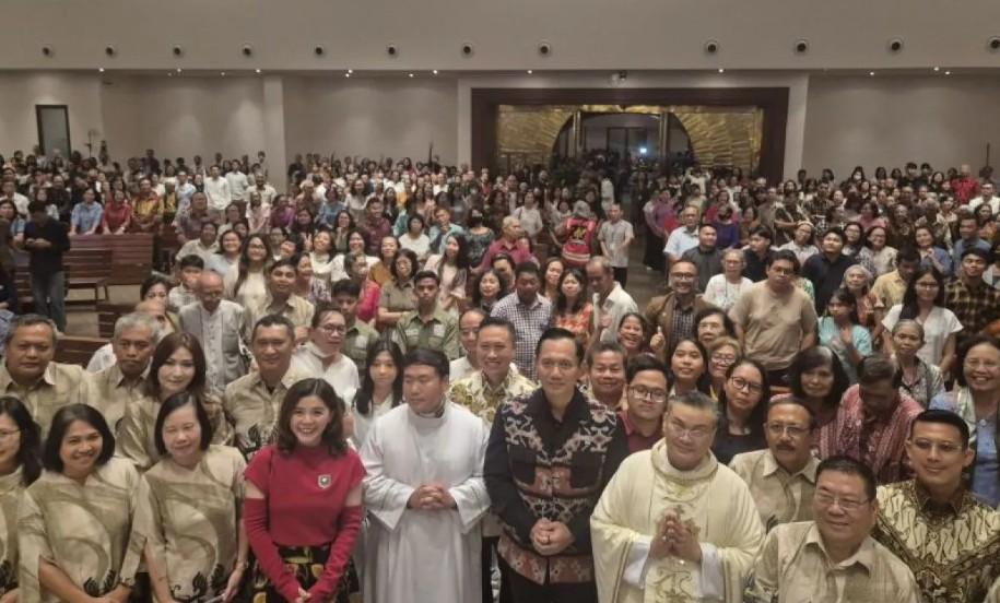 AHY Hadiri Misa Malam Paskah di Bekasi dan Tekankan Semangat Kebangkitan untuk Indonesia Maju