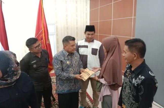 Kemensos Menyalurkan Bantuan Rp11,70 Miliar untuk Korban Bencana Hidrometeorologi di Agam