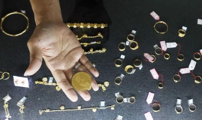 Harga Emas UBS, Antam, dan Galeri24 di Pegadaian Kompak Turun pada Selasa Pagi