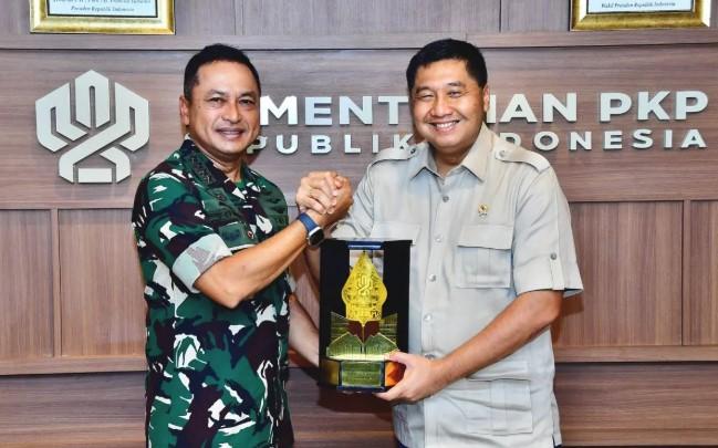 KSAU Bahas Rencana Pembangunan Rumah Susun Prajurit TNI AU Bersama Menteri PKP di Jakarta