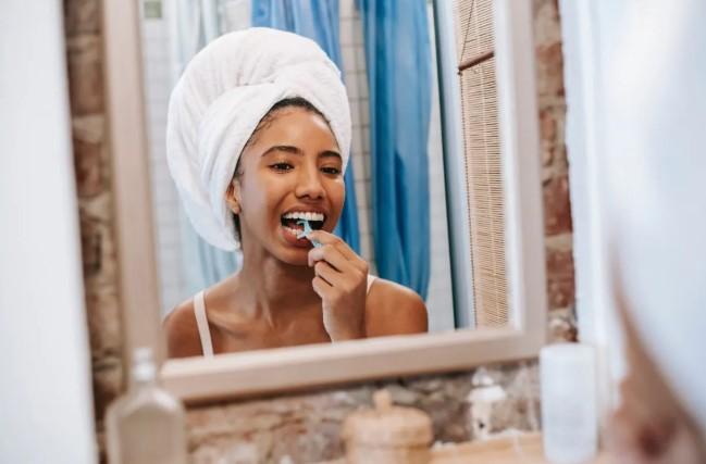 Dokter Ungkap Gaya Hidup Sehari-hari Jadi Penyebab Utama Gigi Menguning Meski Rutin Sikat Gigi