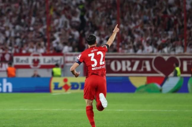 Freiburg Menang Telak atas Celta Vigo, Porto dan Nottingham Forest Masih Berimbang di Perempat Final Liga Europa