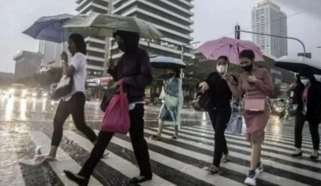 BMKG Prediksi Hujan Ringan Guyur Jakarta Sejak Siang Hingga Sore Hari
