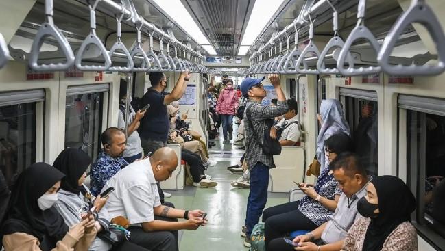 Pengguna LRT Jabodebek Turun 10 Persen di Hari Pertama WFH ASN, Ini Penyebabnya