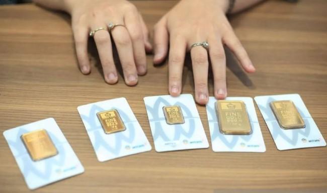Harga Emas Antam Naik Rp3.000, Tembus Rp2,860 Juta per Gram pada Sabtu