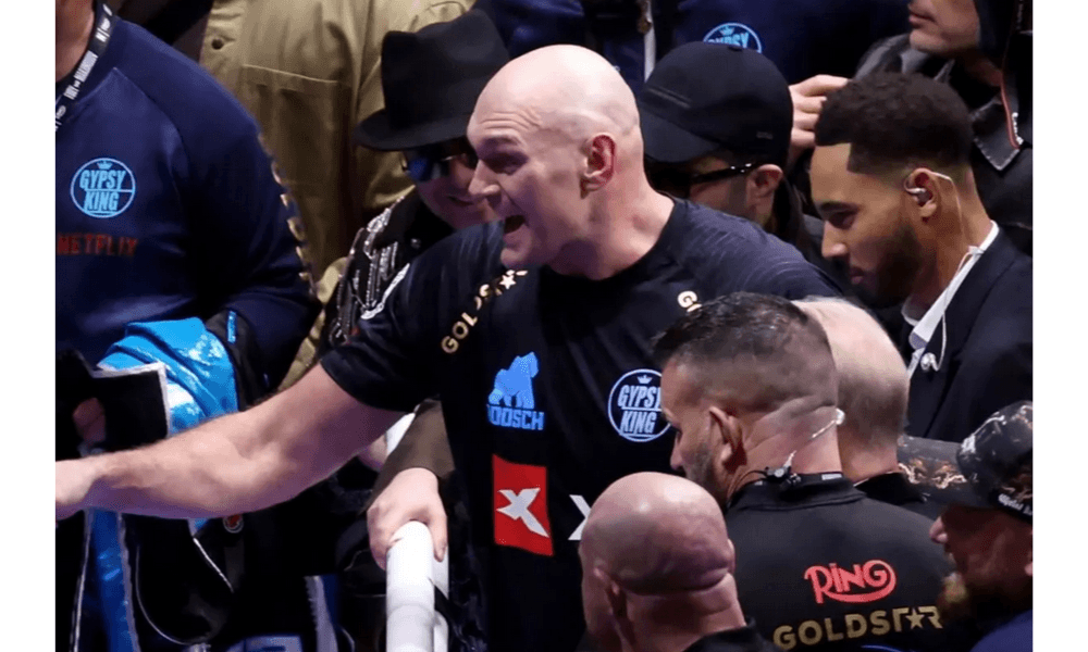 Tyson Fury Tantang Anthony Joshua Usai Menang Dominan di London