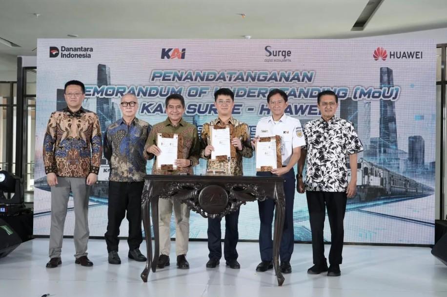KAI Gandeng SURGE dan Huawei Bangun Sistem Kereta Berbasis 5G dan AI untuk Layanan Lebih Modern