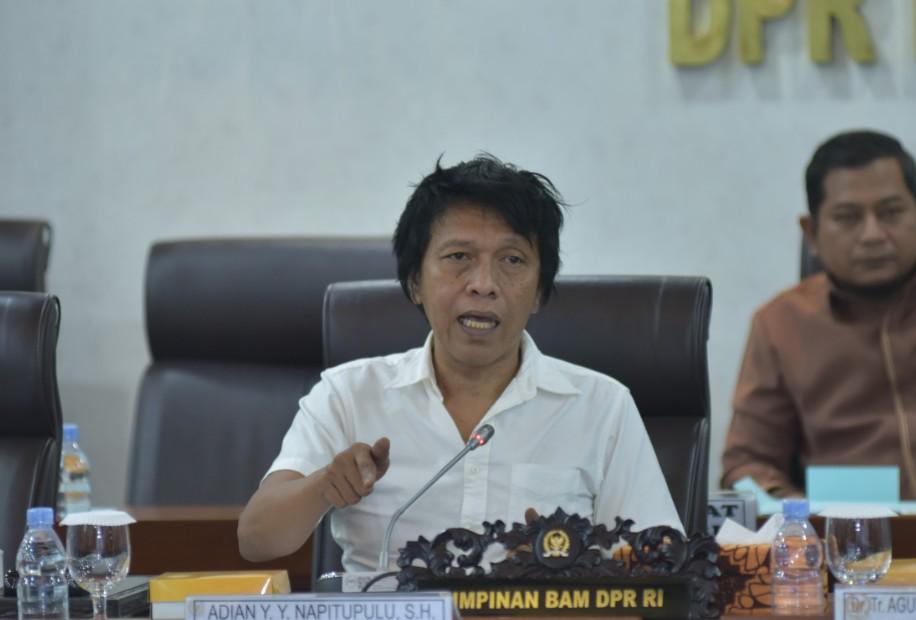 Adian Napitupulu Soroti Kontrak PPPK Nol Rupiah di Baubau, Desak KPK dan Kejaksaan Turun Tangan