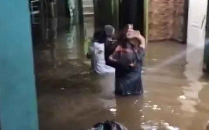 Banjir Akibat Luapan Ciliwung Rendam 21 RT di Jakarta Selatan dan Timur