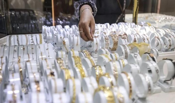 Harga Emas Pegadaian Turun Serempak, UBS, Antam, dan Galeri24 Kompak Melemah