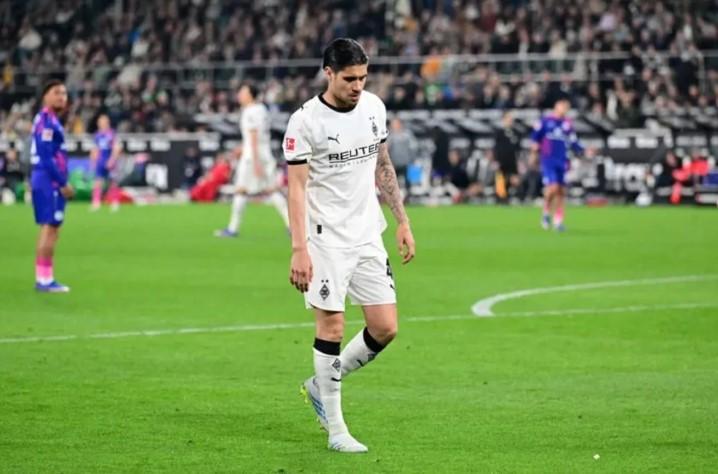 Kevin Diks Cedera, Borussia Moenchengladbach Gagal Menang Usai Ditahan Mainz 1-1