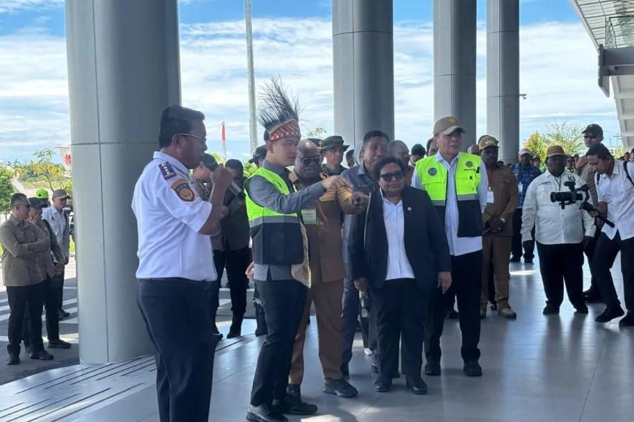 Wapres Gibran Meninjau Pengembangan Bandara Douw Aturure Nabire untuk Dukung Konektivitas Papua Tengah