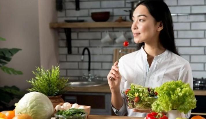 Studi Ungkap Risiko Tersembunyi di Balik Diet Sehat, Ahli Ingatkan Paparan Pestisida pada Makanan
