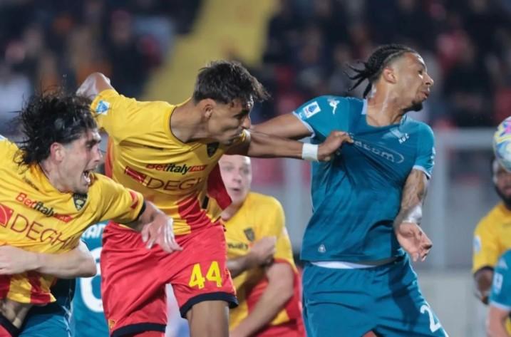Lecce Ditahan Fiorentina 1-1, Gagal Keluar dari Zona Degradasi Liga Italia