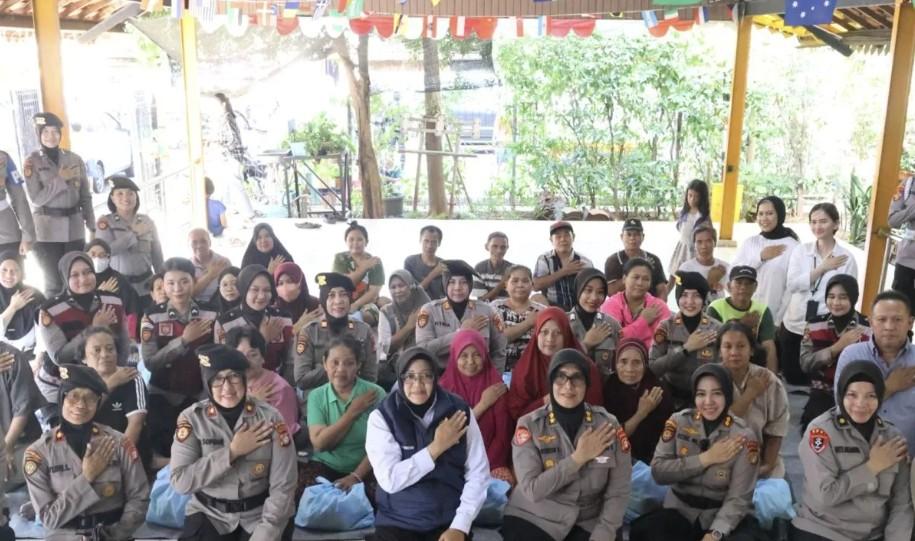 Polwan Polda Metro Jaya Gelar Edukasi dan Baksos Hari Kartini 2026 di Petamburan untuk Perkuat Sinergi dengan Warga