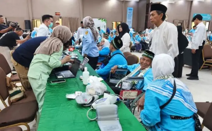 Dua Jamaah Haji Tertunda Berangkat, Embarkasi Surabaya Pastikan Proses Bergantung Kondisi Medis