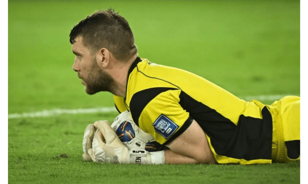 Maarten Paes Tampil Solid, Ajax Kalahkan NAC Breda dan Naik ke Papan Atas Eredivisie