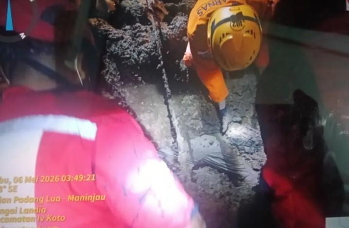 Tim Gabungan Agam Temukan Korban Tertimbun Longsor dalam Kondisi Meninggal