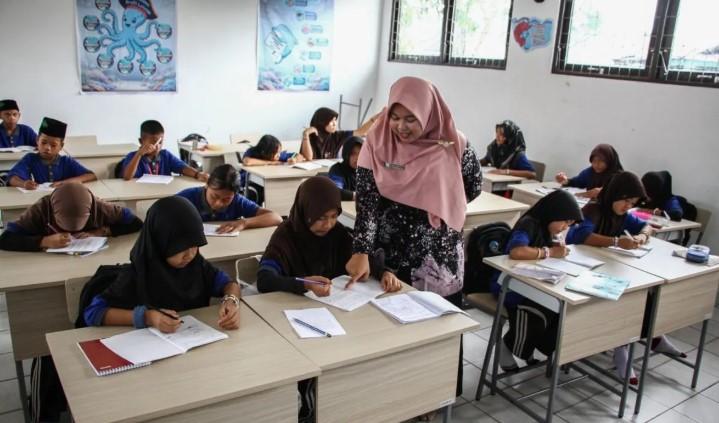 DPR Apresiasi Penurunan Angka Putus Sekolah dalam Lima Tahun Terakhir