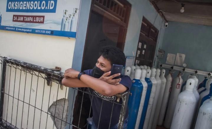 Penelitian Ungkap Ponsel Kotor Bisa Tingkatkan Risiko Infeksi dan Gangguan Pencernaan