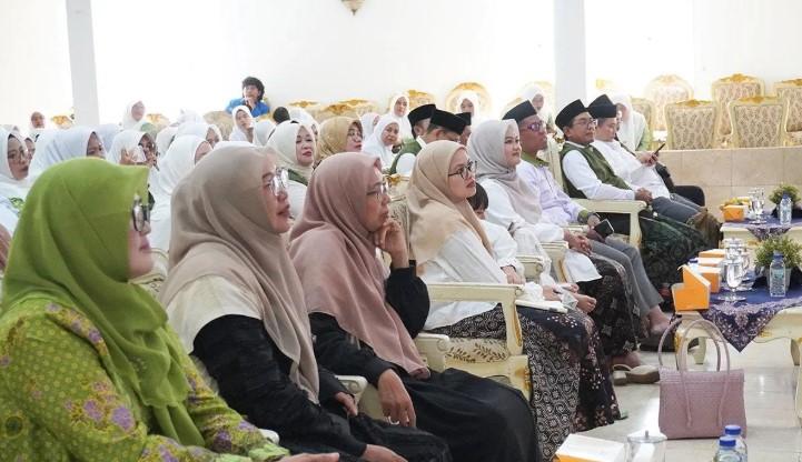 Psikiater Ingatkan Kaum Ibu Waspadai Stres Akibat Media Sosial