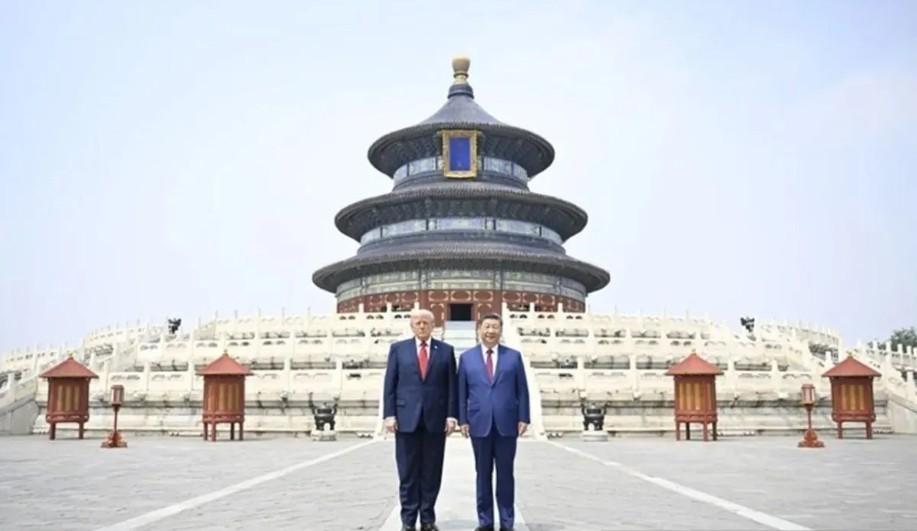 Trump Pertimbangkan Cabut Sanksi Perusahaan China Pembeli Minyak Iran Usai Bertemu Xi Jinping